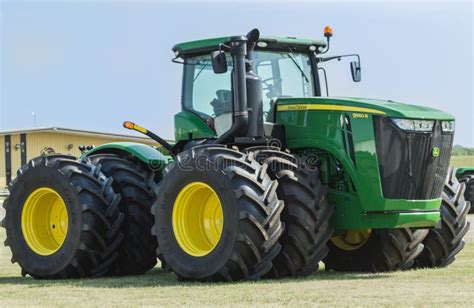 Large John Deere Tractor editorial image. Image of deere - 38115205