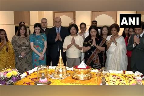 MoS Lekhi, envoys of Thailand, Sri Lanka, Panama offer prayers to sacred Buddha relics in Delhi