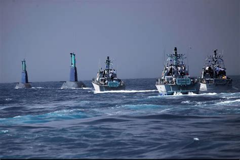 1 December 2020-Israeli naval submarines and patrol boats maneuver ...