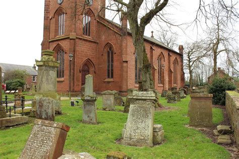 Mauchline Parish Church and Graveyard © Billy McCrorie :: Geograph Britain and Ireland