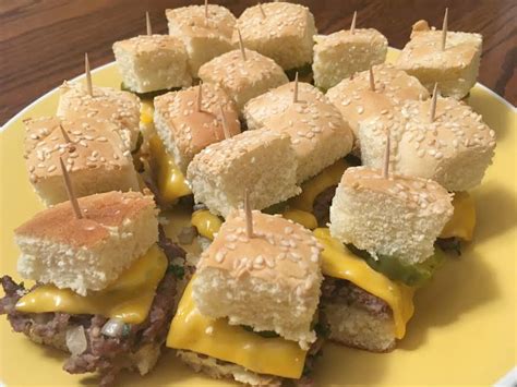 How to Make Mini Cheeseburger Sliders Recipe with Cute Clipart - Adventures of Kids Creative Chaos