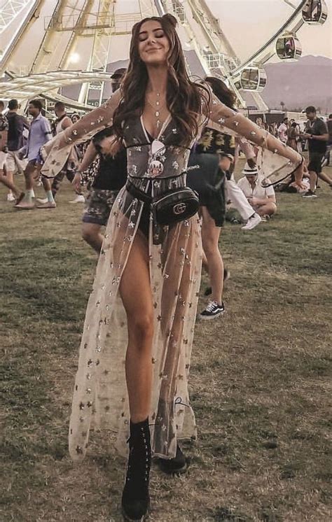 What to Wear for a Festival | HOWTOWEAR Fashion | Summer festival ...