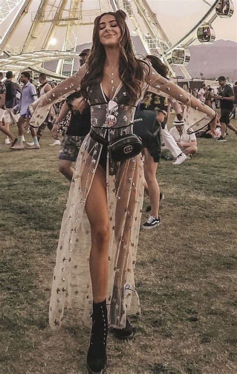 What to Wear for a Festival | HOWTOWEAR Fashion | Boho festival outfit, Festival outfits rave ...