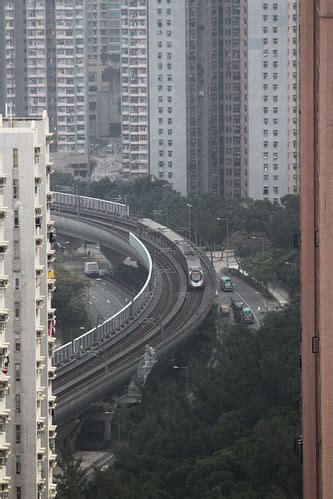 MTR: Ma On Shan Line - Checkerboard Hill