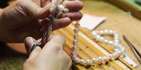 The Art of Pearl Stringing: A Beginner's Guide