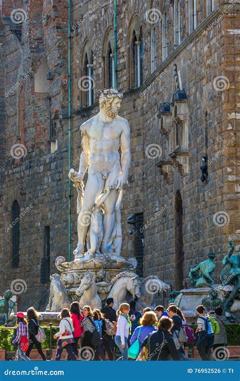 Tourists at the Fountain of Neptune Editorial Photo - Image of ...