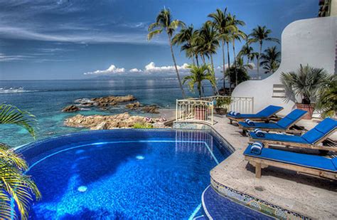 Five-Star Beachfront Villa Rental in Puerto Vallarta - Casa Bay Villas