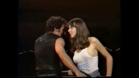 Dancing in the dark bruce springsteen Chords - Chordify