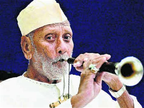 Late Ustad Bismillah Khan's Shehnai stolen from home - Oneindia News