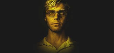 10 Scenes from Netflix's 'Monster: The Jeffrey Dahmer Story' That Will ...