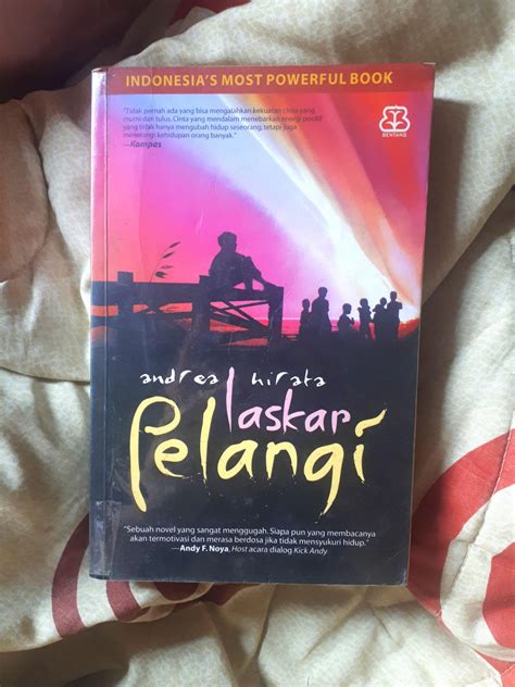 Review Buku Laskar Pelangi | Book Cafe - Blog Buku dan Informasi ...