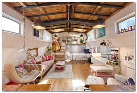 Cheap Houseboat Interior Ideas | Boat house interior, House boat, Barge ...