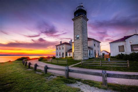 Beavertail Lighthouse | Lighthouse, Jamestown, Beautiful places