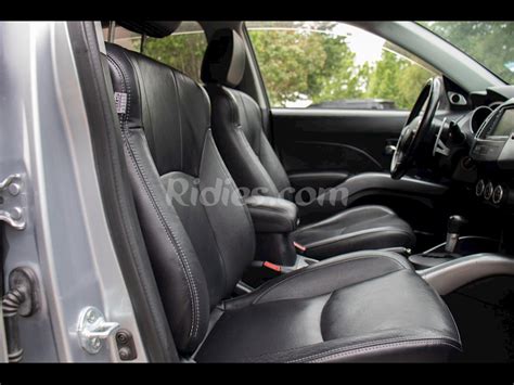 Mitsubishi Outlander Seat Covers | Ridies.com