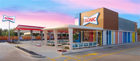 5 Things We LOVE About Sonic’s New Brand Identity and Design