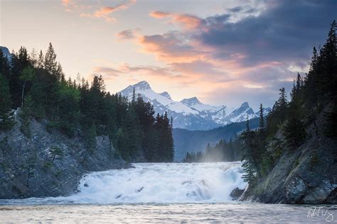 Bow Falls Banff Photo | Richard Wong Photography