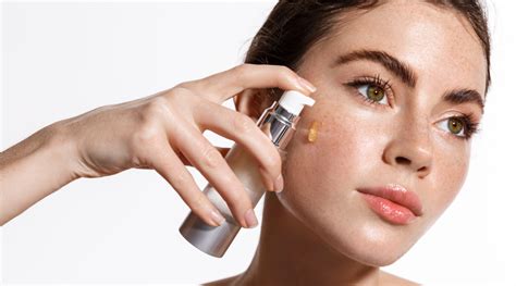 Vitamin C Serum for Skin: Dos and Don'ts - HealthKart