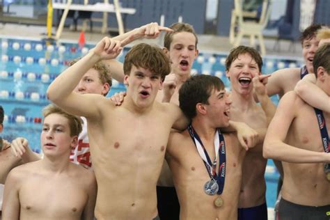 Boys Swim Wins 6A State Championship – BV West Spotlight Online