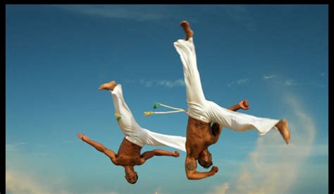 Capoeira Primeros Pasos el Ginga Tutorial Video | tutorialesvideos