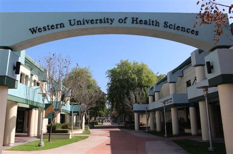 Entering Western University of Health Sciences in Pomona. Stay proud Pomona! #PomonaProud ...