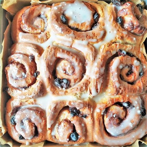 Homemade Chelsea buns (Cinnamon Buns) - Foodle Club