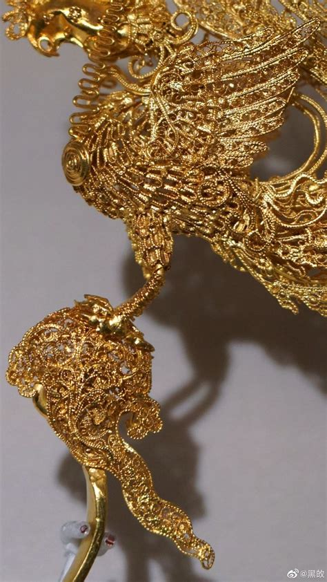 Chinese Ming Dynasty Hairpin Relic: Gold Phoenix Gold Hairpin 立凤金簪 | Gold hair pin, Gold, Relic