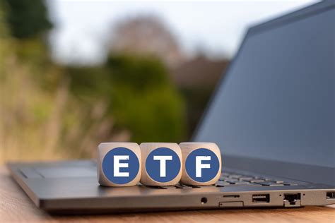 Best S&P 500 ETFs for Q4 2022