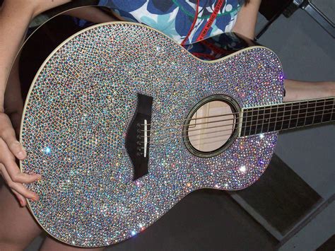 Taylor Swifts guitar | Taylor Swifts guitar | cmgoonie9 | Flickr