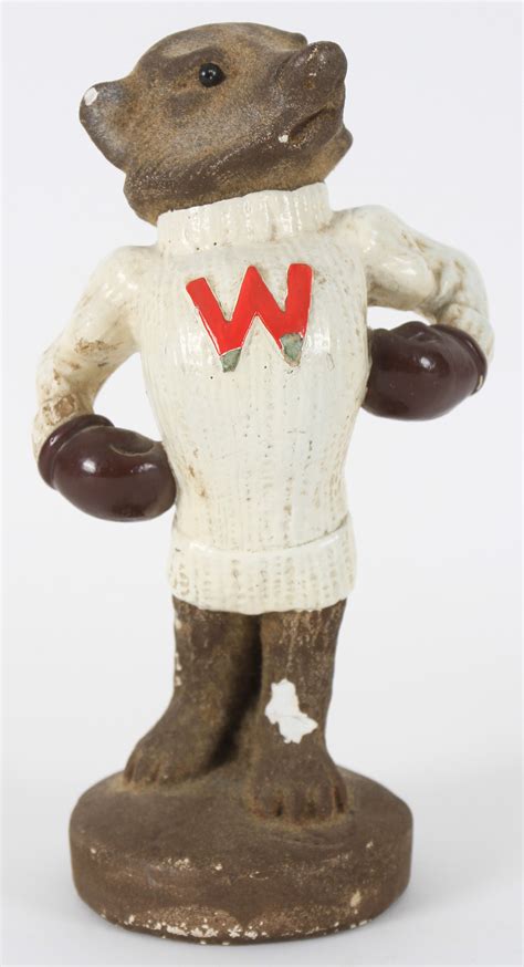 Lot Detail - 1950's Wisconsin Badgers 9.5" Boxing Mascot Statue