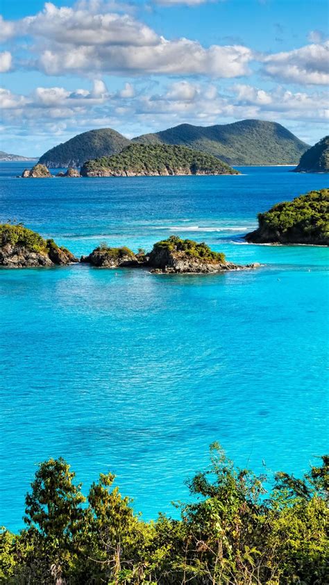 Trunk Bay - Virgin Islands National Park - backiee