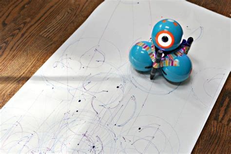 Learning with Dash & Dot - Coding and Robot Art | Dash and dot, Dash ...