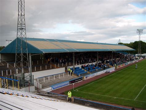 Cappielow Park (Greenock Morton v St Mirren) | Couples The Football Stadium