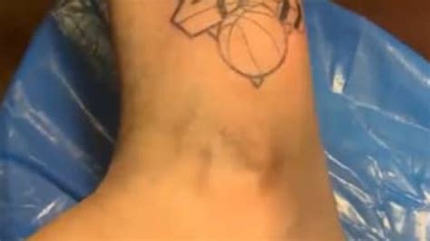 VIDEO: Knicks Fan Actually Got a Zion Williamson Tattoo Before NBA ...