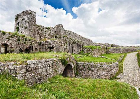 15 Astonishing Albania Castles You've Got to Visit - No Hurry To Get Home