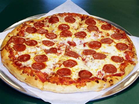 Cocca's Pizza - Youngstown Live