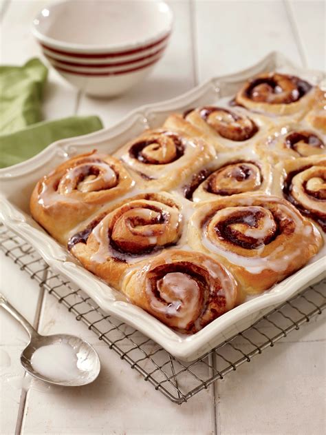 Homemade Cinnamon Buns - New England Today