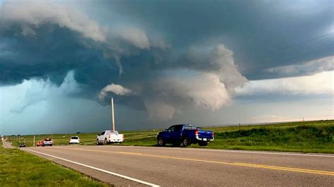 Hundreds of thousands without power in Oklahoma as severe thunderstorms ...