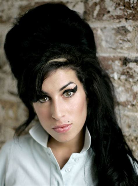 Amy Winehouse beehive hairstyle | Talk Hairstyles