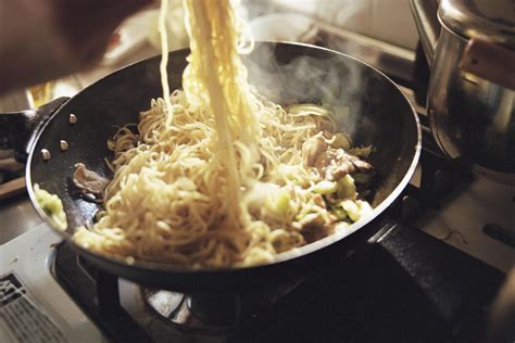 Easy Pan-Fried Egg Noodle Recipe