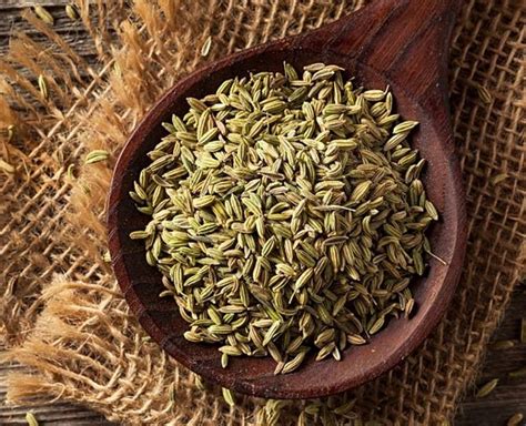 Perfect Ways To Add Fennel Seeds To Your Beauty Regime | HerZindagi