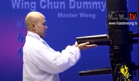 Wing Chun wooden dummy explained by Master Wong (1/10)