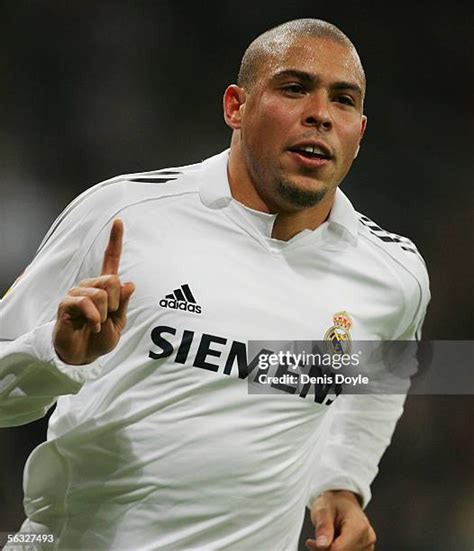 Ronaldo Nazario Real Madrid Photos and Premium High Res Pictures - Getty Images