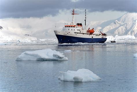 Best Antarctica Cruise Lines