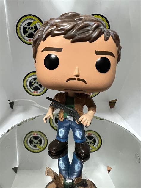 Joel the Last of Us Custom Funko Pop - Etsy