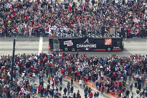 Hundreds of thousands fans celebrate Braves title in parade - ABC Columbia