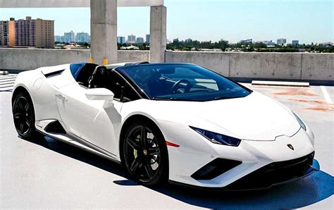 Alquiler de Lamborghini Huracan EVO en Miami | Pugachev Luxury Cars