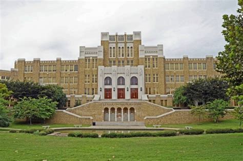 Touring Little Rock Central High School National Historic Site