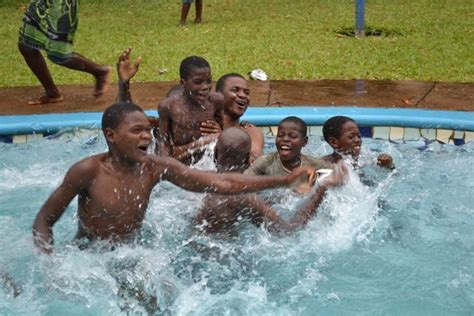 pool party. black kids. | Kid pool, Pool, Black kids