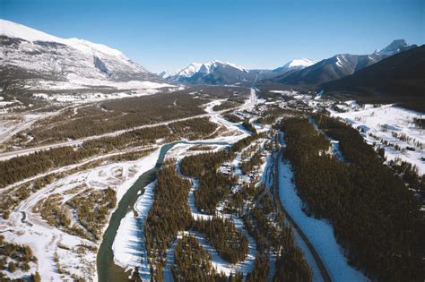 10 Epic Things To Do In Canmore in Winter (Nearby Banff!) - The Mandagies