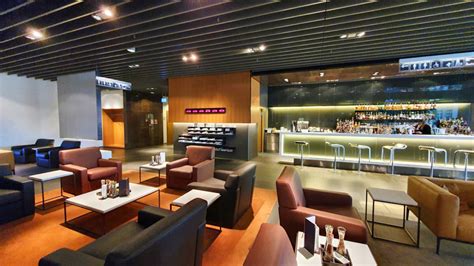 Lufthansa First Class Lounge Frankfurt review - Passport & Palmtree